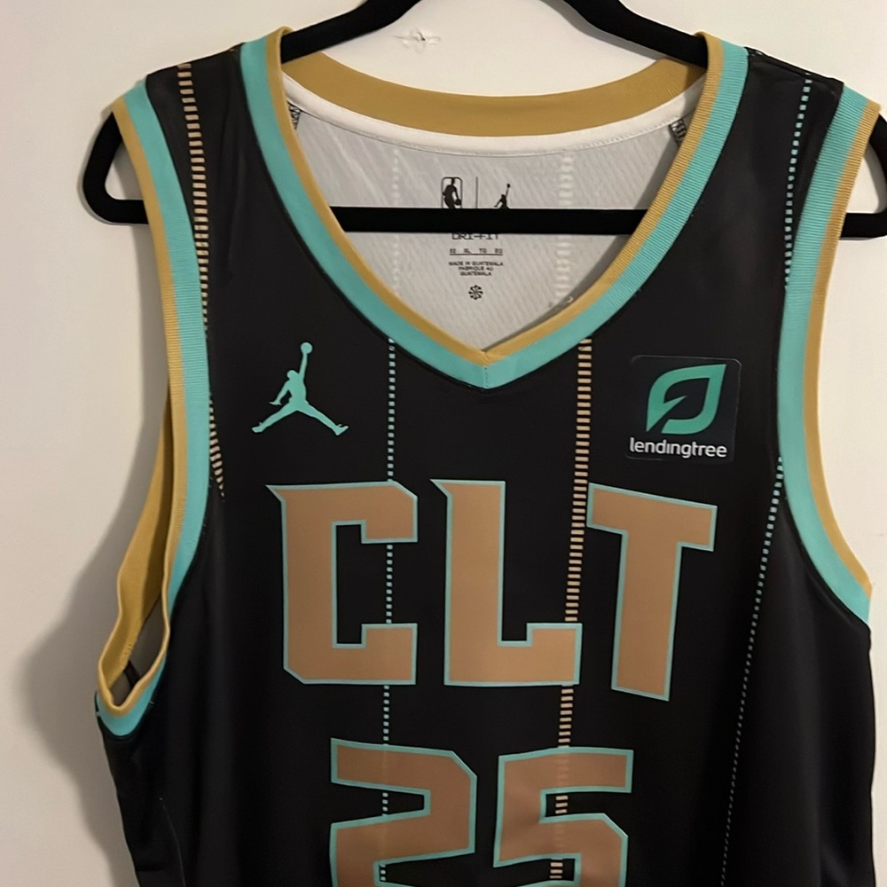 Mens great condition Charlotte Hornets City Edition jersey.